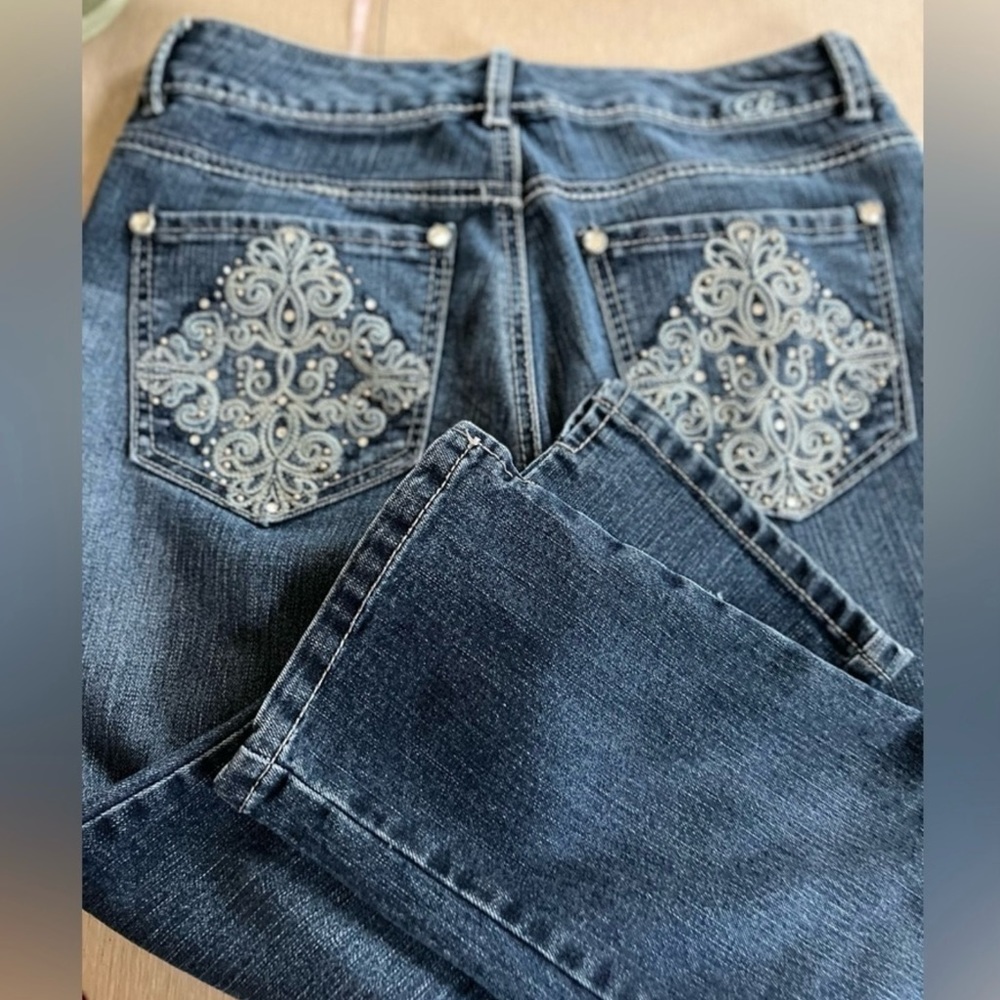 CAPRIS WITH EMBELLISHED POCKETS (#12) - Picture 6 of 11